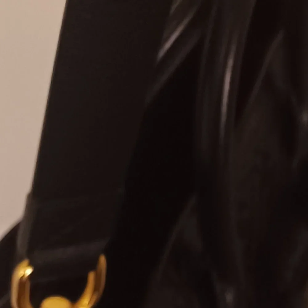 Handbag - Picture 5 of 10
